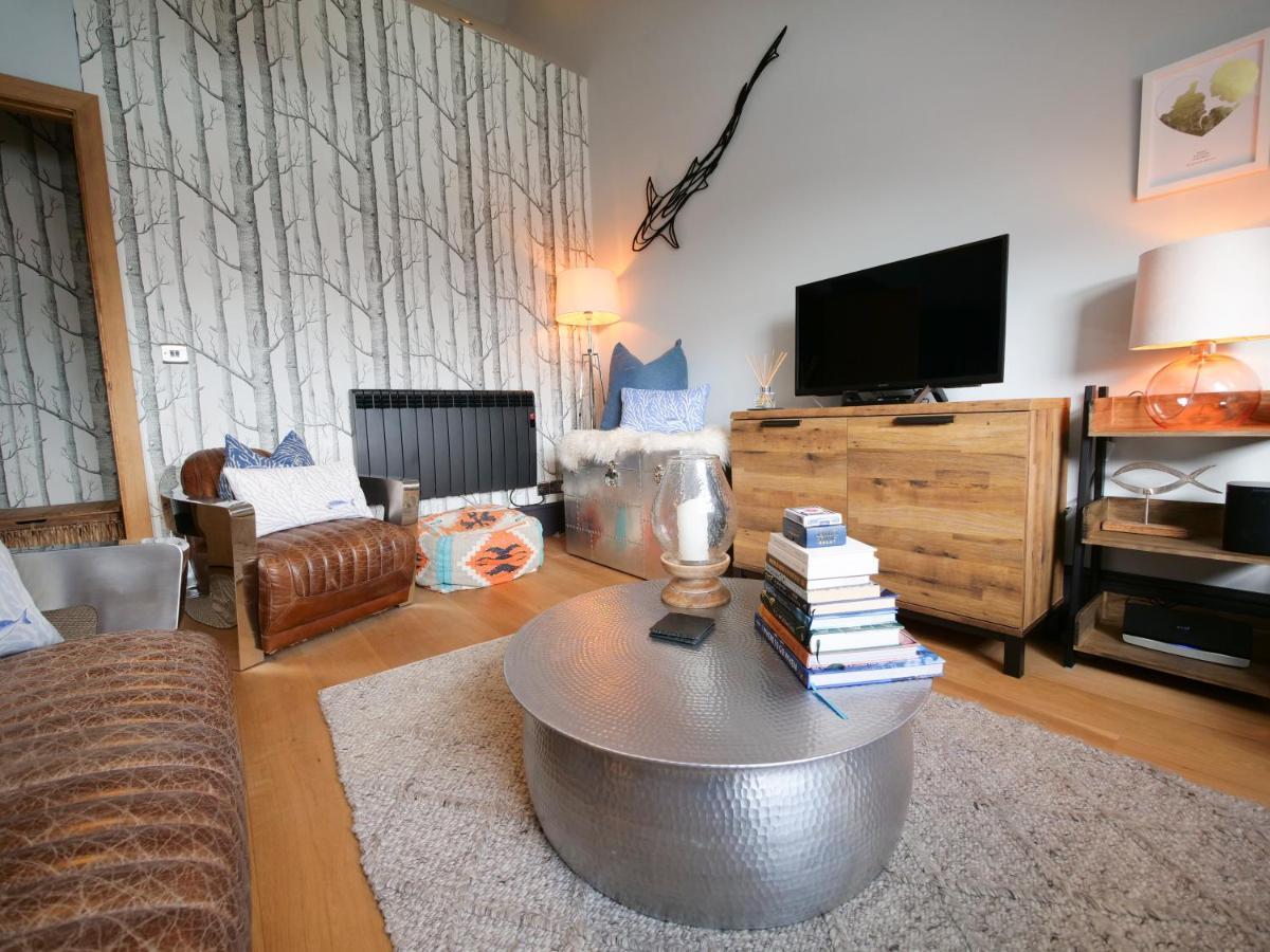 Padstow Escapes - Pajar Luxury Penthouse Apartment Bagian luar foto